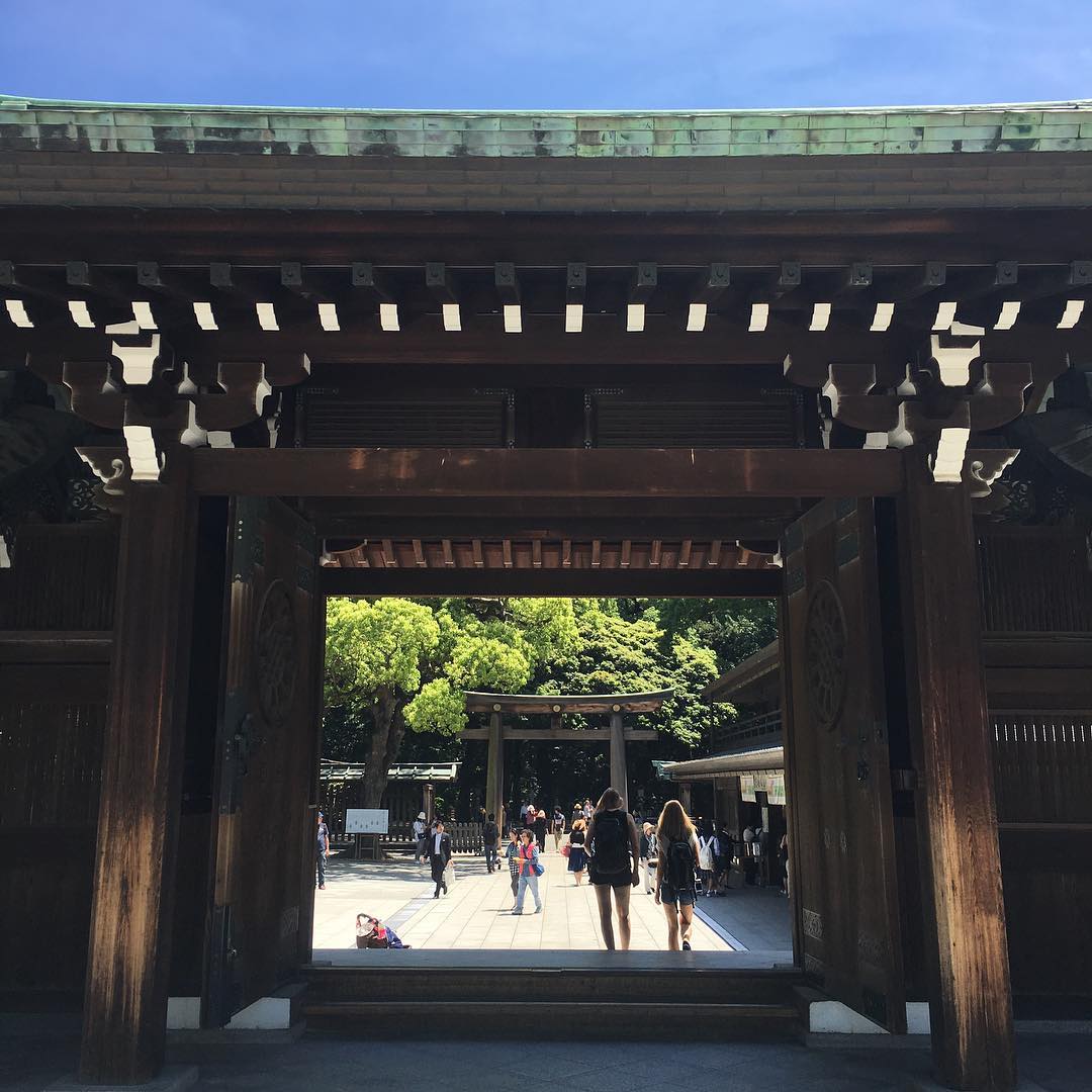 How to Pray at a Japanese Shrine ?