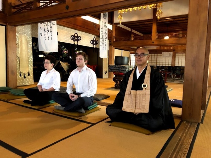 The Art of Sitting and Emptying Your Mind – Sanpai Japan